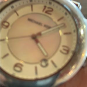 Meet your Posher, Alec